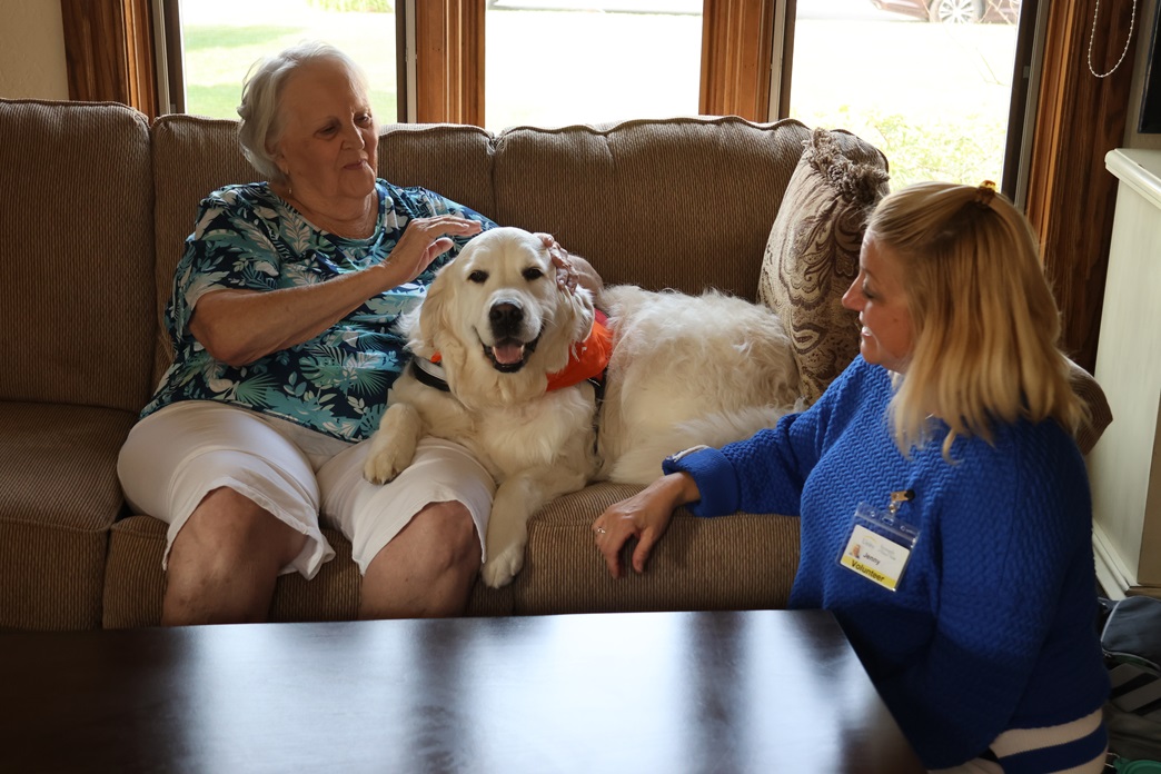 Pet_TherapyA83A0997.jpg